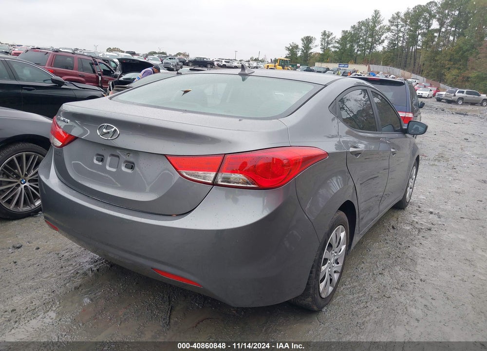 2012 HYUNDAI ELANTRA VIN: 5NPDH4AE8CH074382