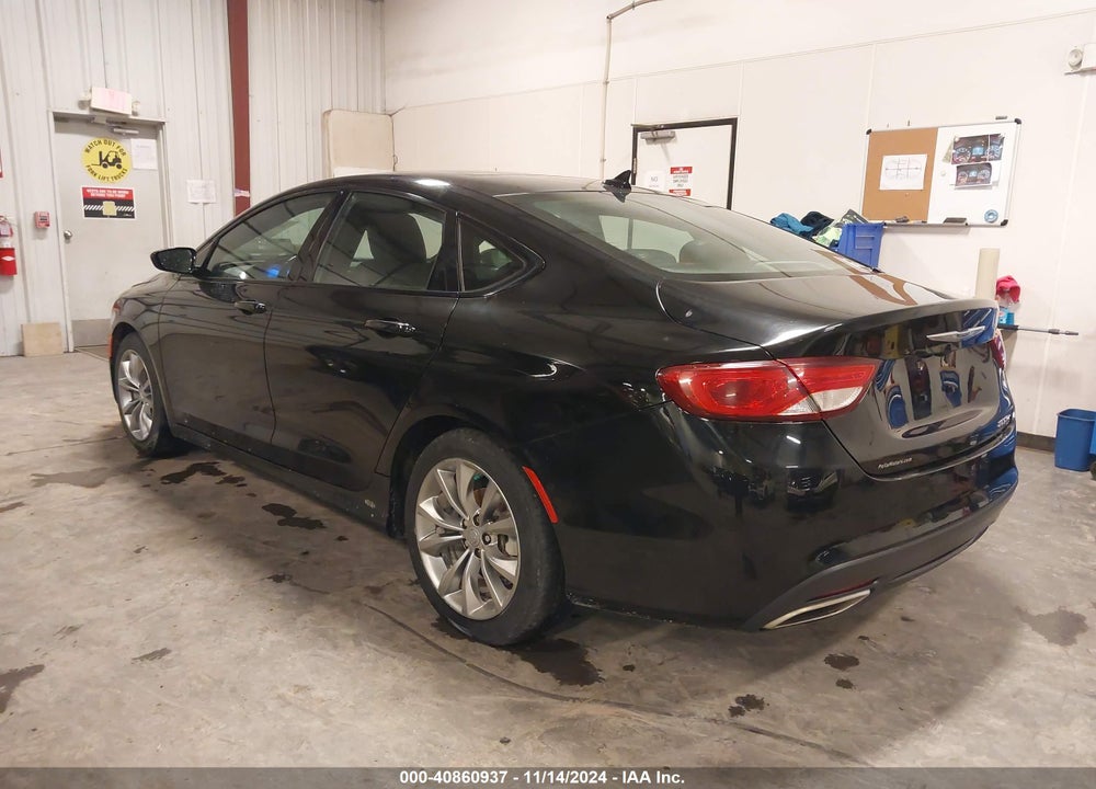 2015 CHRYSLER 200 S VIN: 1C3CCCBG3FN735622