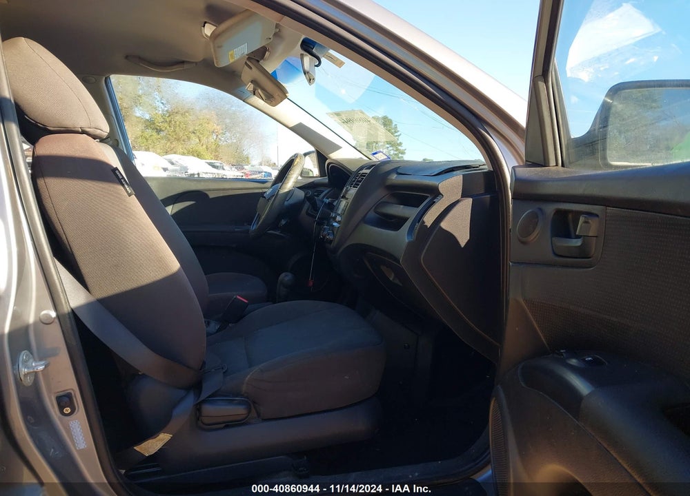 2009 KIA SPORTAGE LX VIN: KNDJF724X97584584