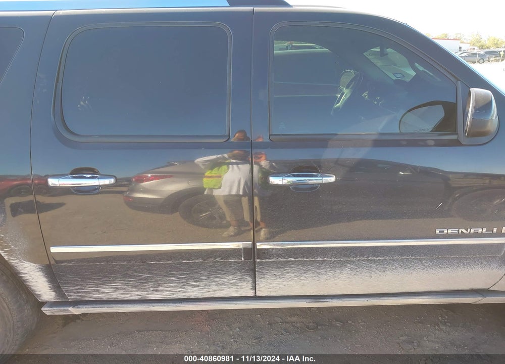 2009 GMC YUKON XL 1500 DENALI VIN: 1GKFC06259J102349