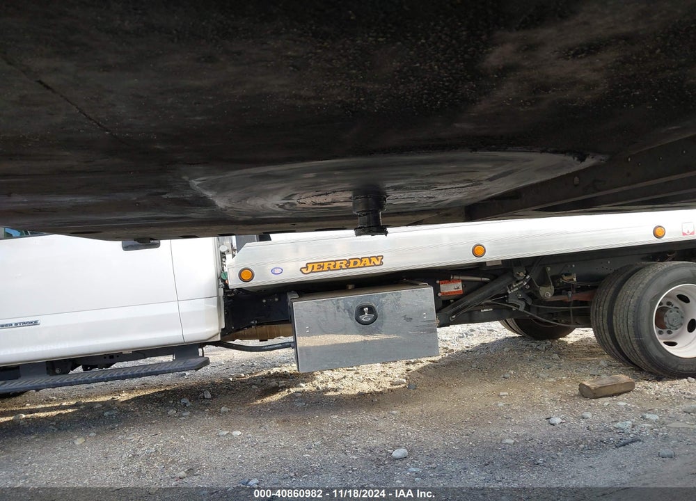 2015 UTILITY TRAILER MFG --- VIN: 1UYVS2534FU155121