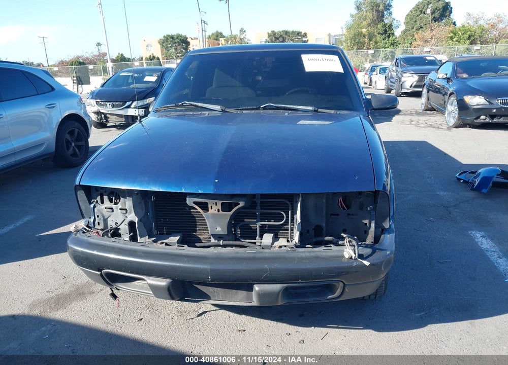 2002 CHEVROLET S-10 VIN: 1GCCS145228235345