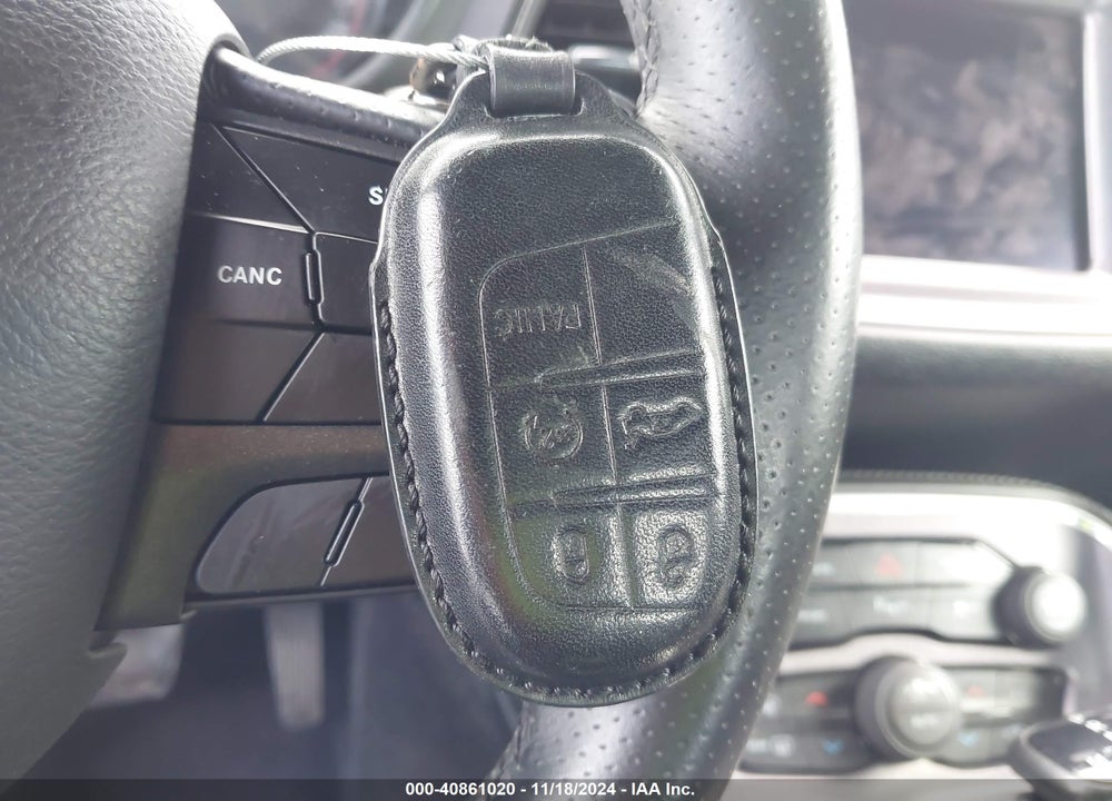 2017 DODGE CHALLENGER SXT PLUS VIN: 2C3CDZAG1HH633863