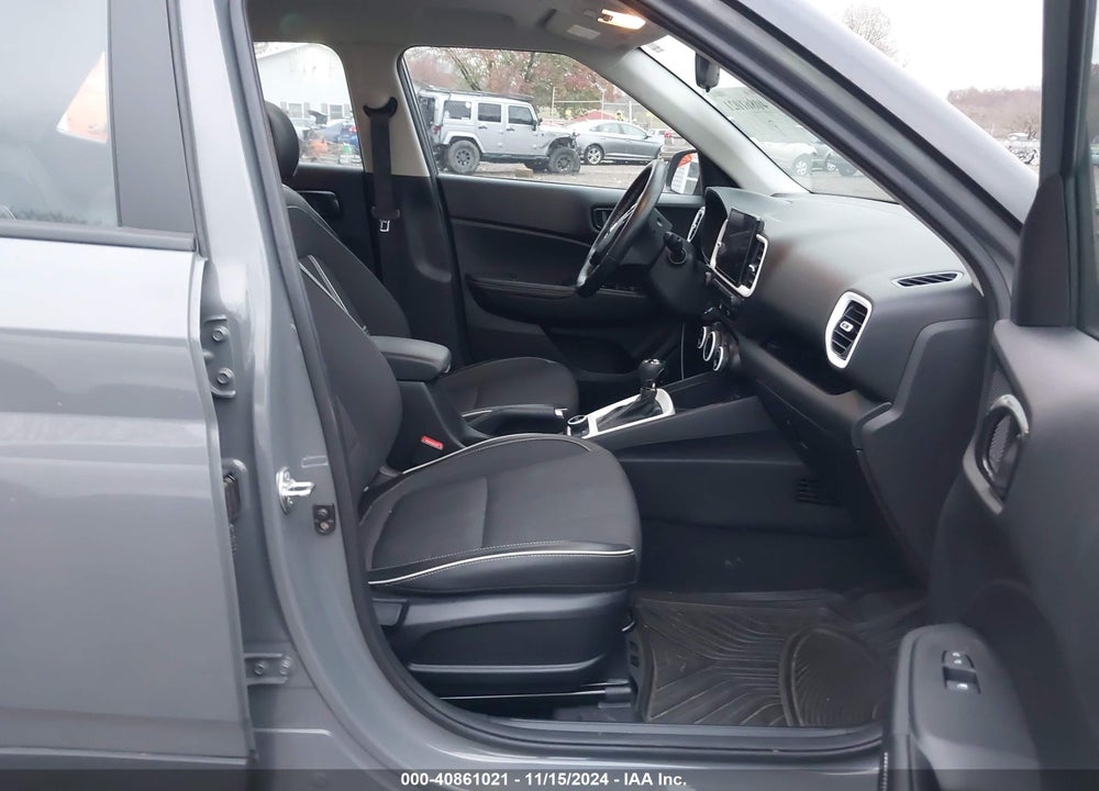 2022 HYUNDAI VENUE LIMITED VIN: KMHRC8A34NU137993