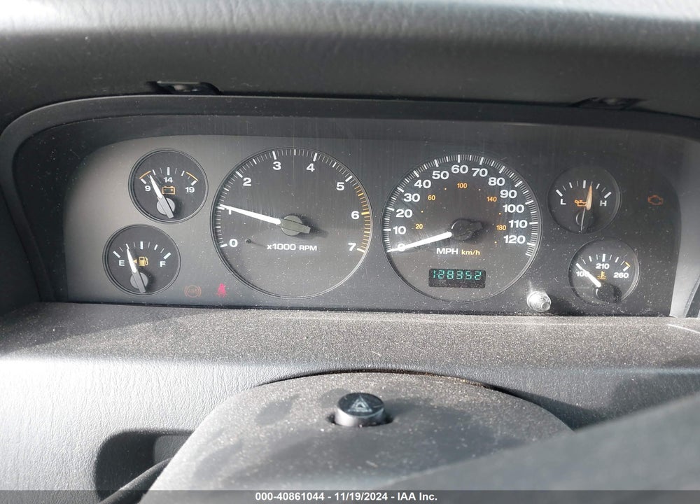 2004 JEEP GRAND CHEROKEE LAREDO VIN: 1J4GW48S14C252333