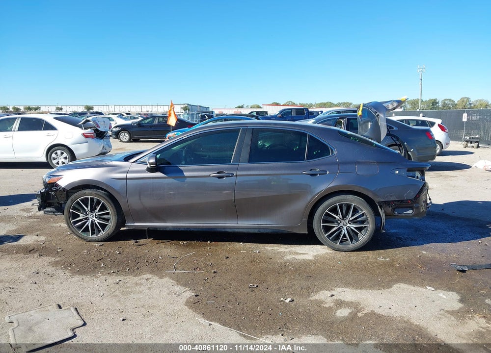 2021 TOYOTA CAMRY VIN: 4T1G11AK0MU428033