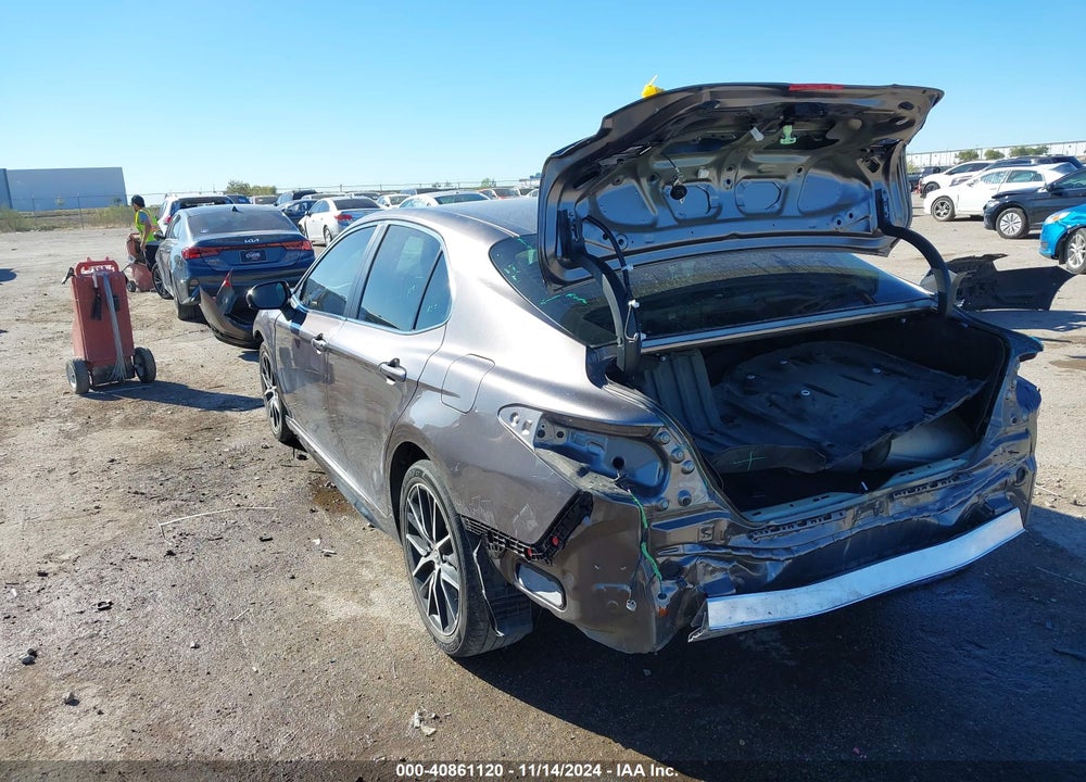 2021 TOYOTA CAMRY VIN: 4T1G11AK0MU428033