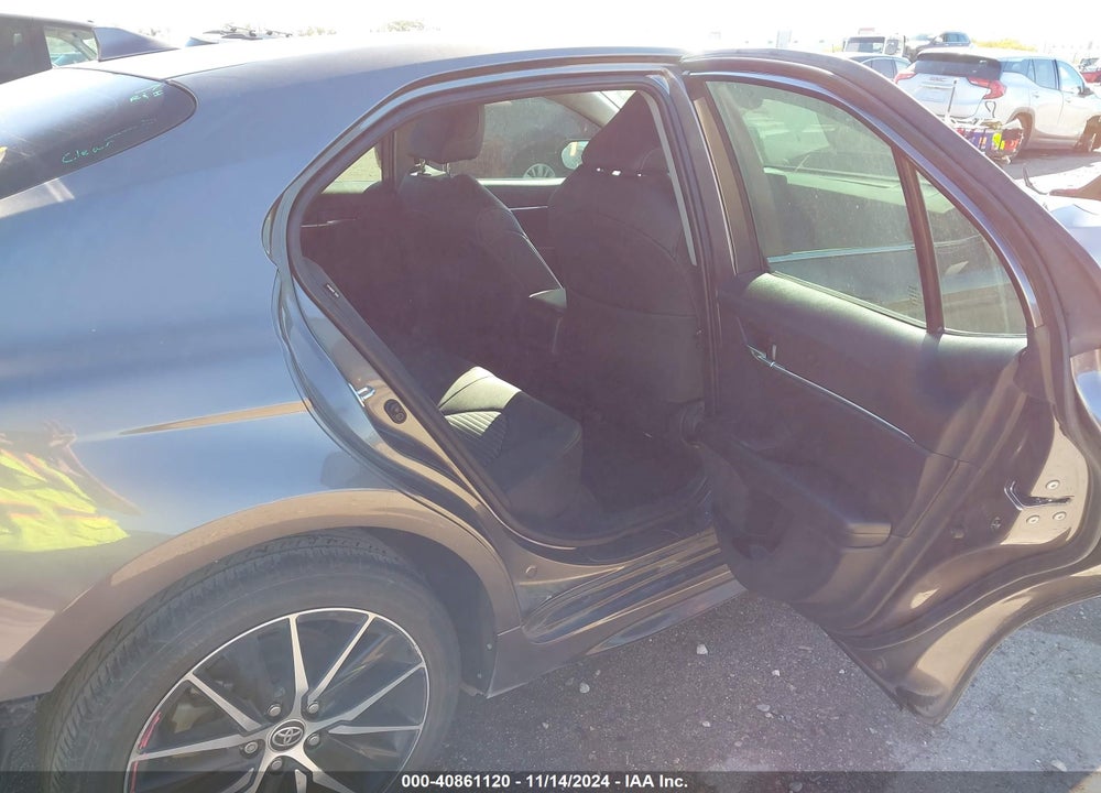 2021 TOYOTA CAMRY VIN: 4T1G11AK0MU428033