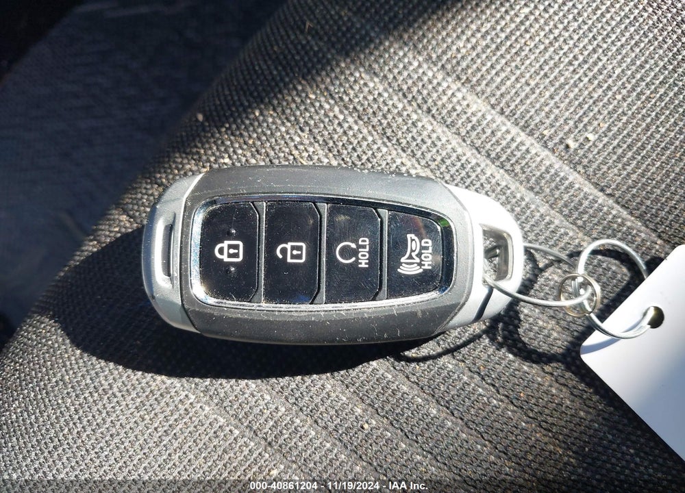 2023 HYUNDAI VENUE LIMITED VIN: KMHRC8A36PU260472