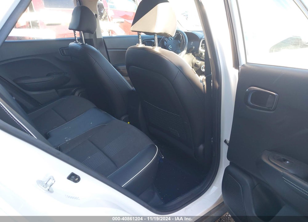 2023 HYUNDAI VENUE LIMITED VIN: KMHRC8A36PU260472