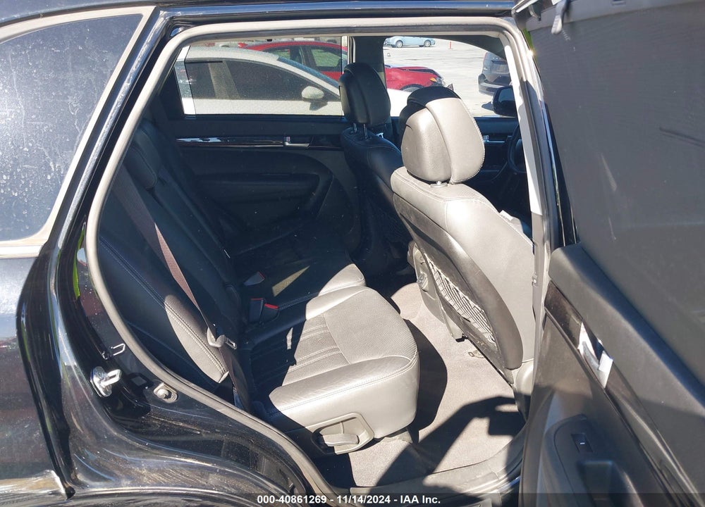 2014 KIA SORENTO SX VIN: 5XYKW4A79EG466134