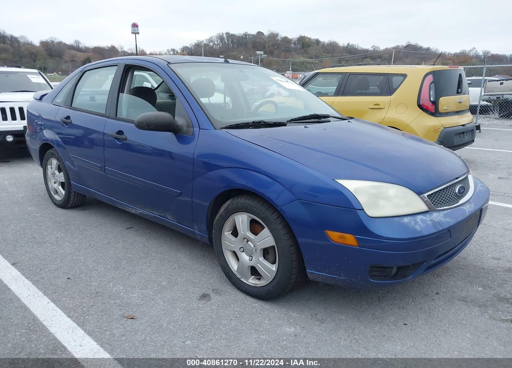 2005 FORD FOCUS ZX4 VIN: 1FAFP34N05W134689