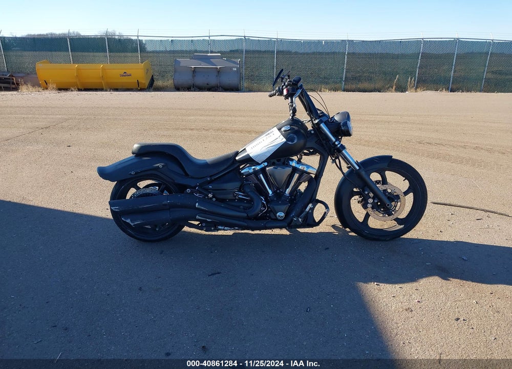 2009 YAMAHA XV1900 CU VIN: JYAVP27E39A010345