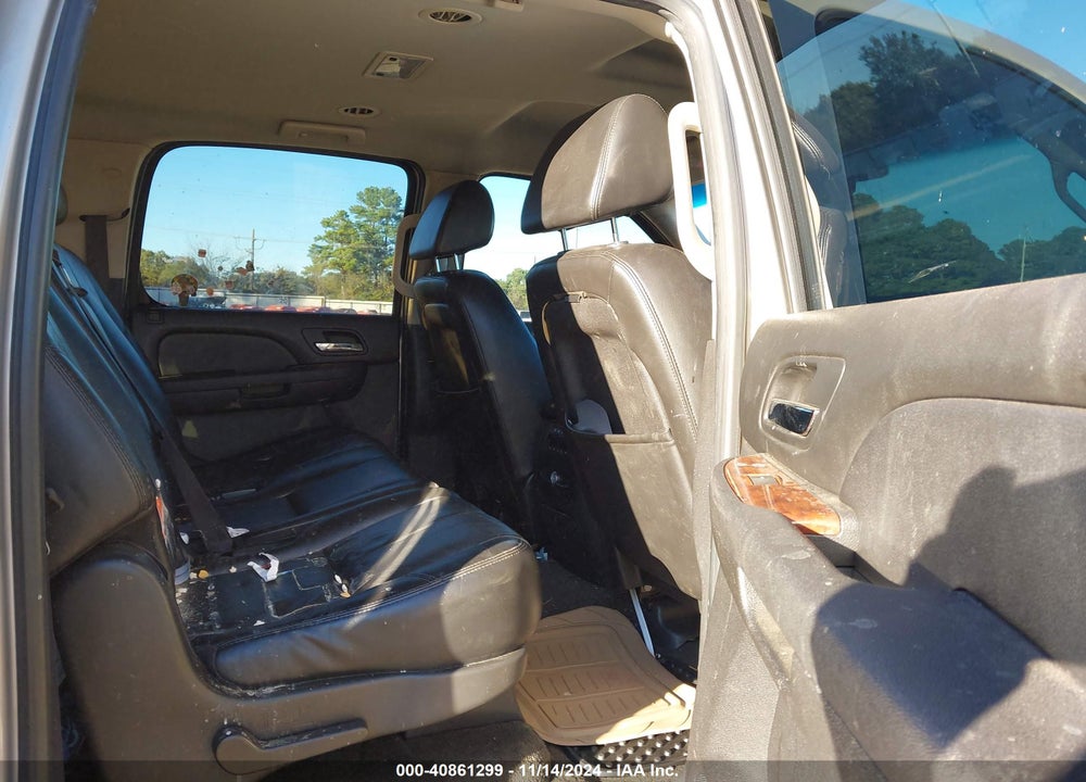 2007 CHEVROLET SUBURBAN 1500 VIN: 1GNFK16397J271565