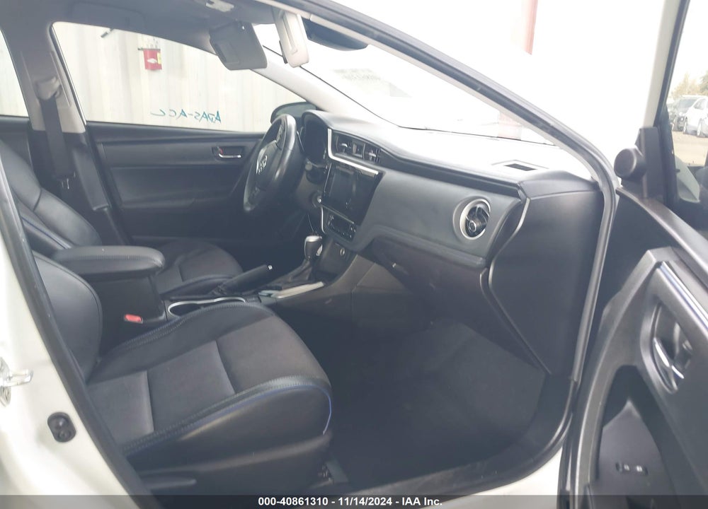 2018 TOYOTA COROLLA SE VIN: 5YFBURHE3JP765096