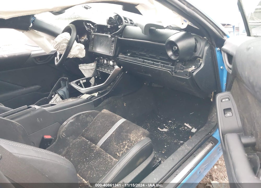 2024 TOYOTA GR86 VIN: JF1ZNBE17R8756404