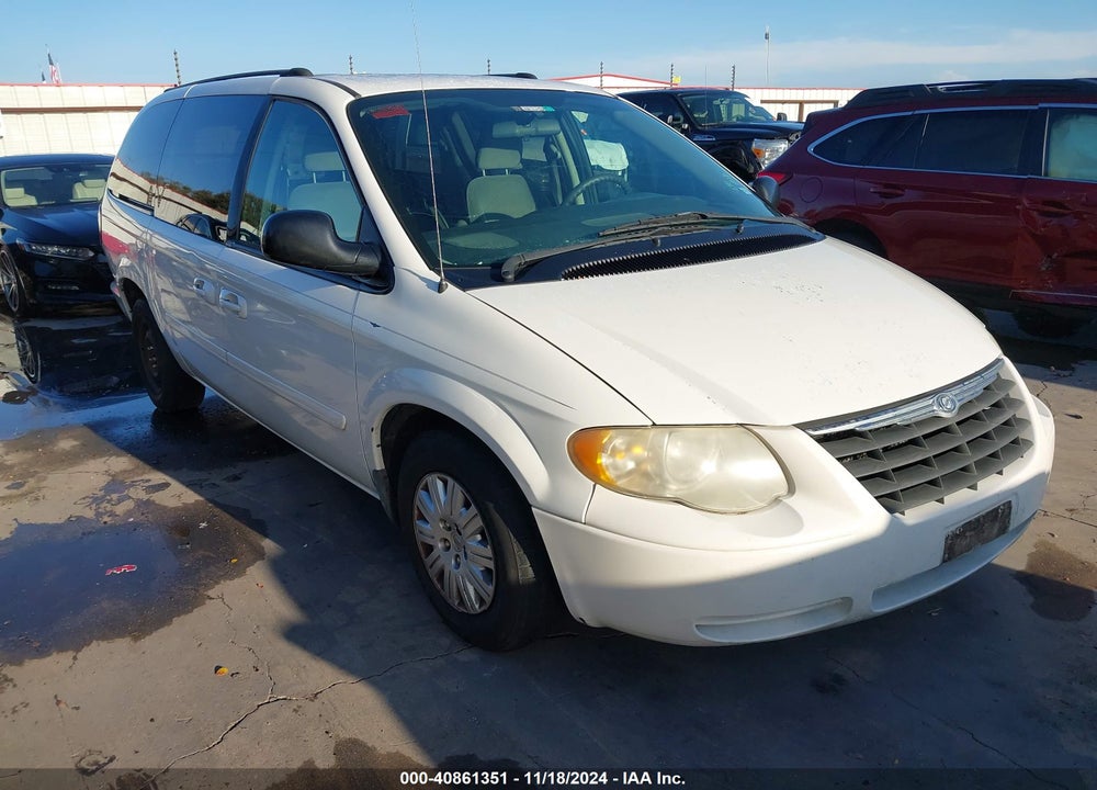 2005 CHRYSLER TOWN & COUNTRY LX VIN: 2C4GP44R75R398265