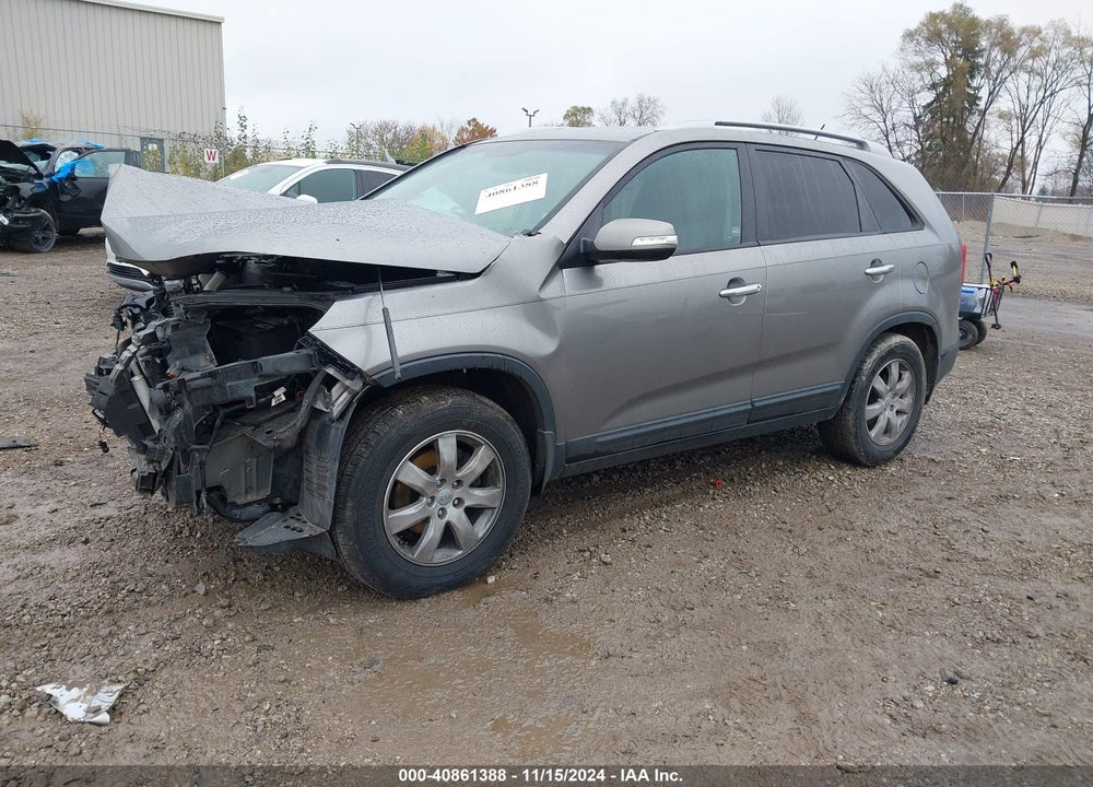 2013 KIA SORENTO LX VIN: 5XYKT3A60DG423018