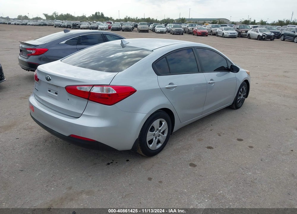 2015 KIA FORTE LX VIN: KNAFK4A6XF5425202