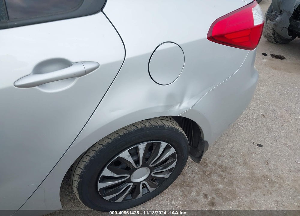 2015 KIA FORTE LX VIN: KNAFK4A6XF5425202