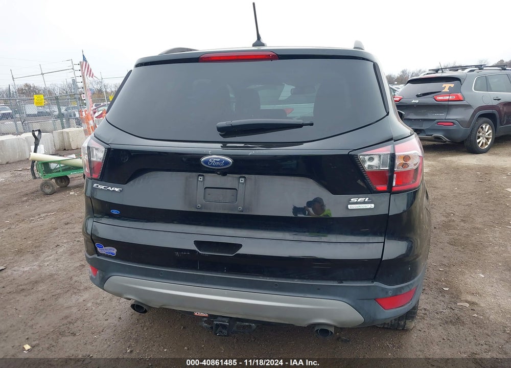 2018 FORD ESCAPE SEL VIN: 1FMCU0HD8JUA75690