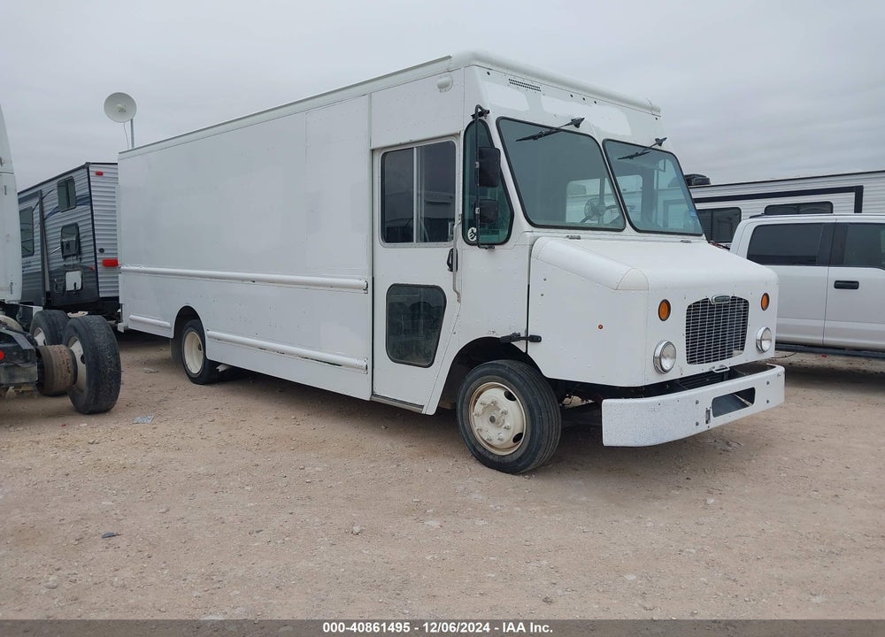 2010 FREIGHTLINER CHASSIS M LINE WALK-IN VAN VIN: 4UZAAPDU9ACAP8332