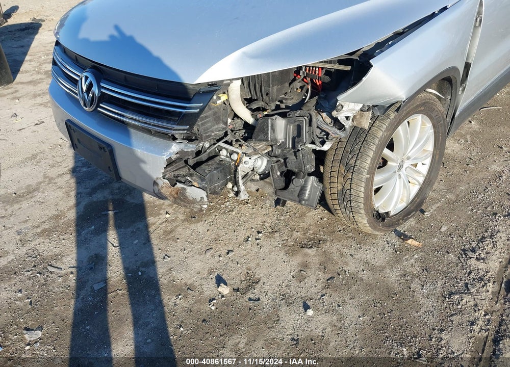 2015 VOLKSWAGEN TIGUAN SE VIN: WVGAV7AX1FW502320