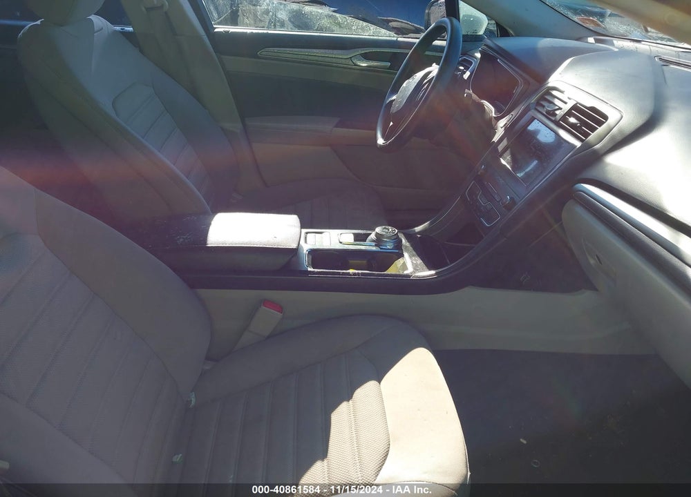 2019 FORD FUSION SE VIN: 3FA6P0HD0KR123111