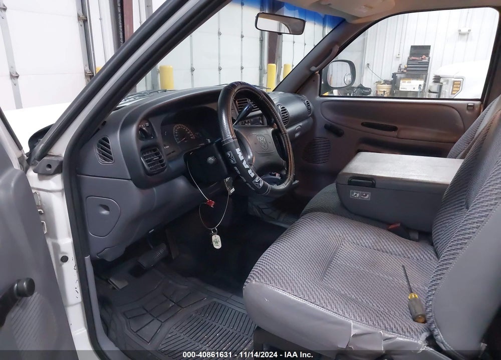 1999 DODGE RAM 1500 ST VIN: 1B7HC16YXXS213808