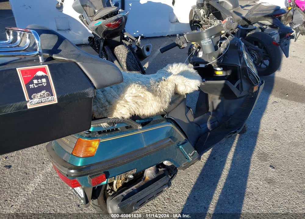 1986 HONDA CH250 VIN: JH2MF0110GK101827