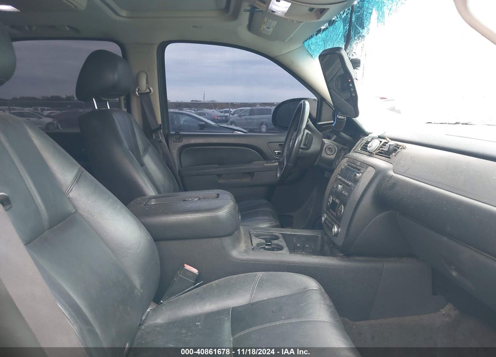 2011 CHEVROLET TAHOE VIN: 1GNSKBE07BR167162