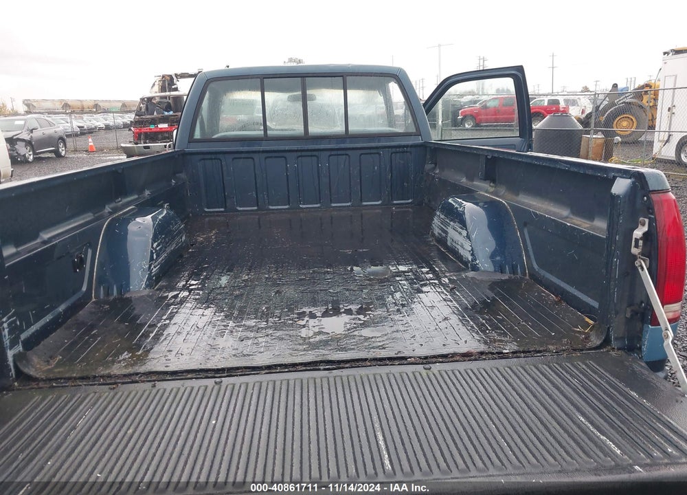 1988 CHEVROLET GMT-400 K3500 VIN: 1GCGK34N2JE170316