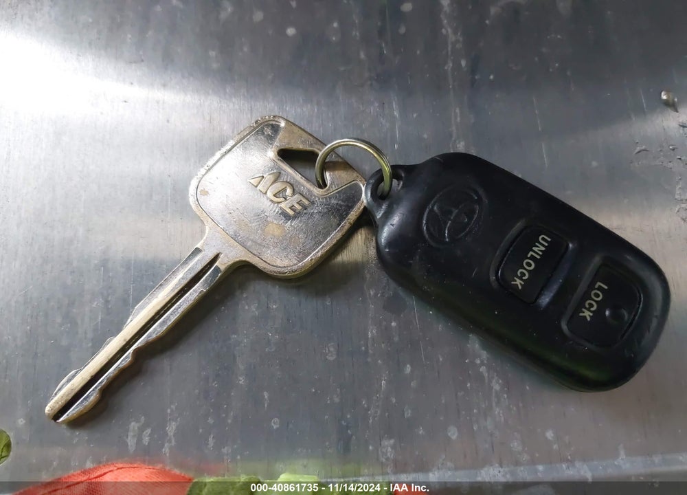 2003 TOYOTA SIENNA CE VIN: 4T3ZF19C53U542784