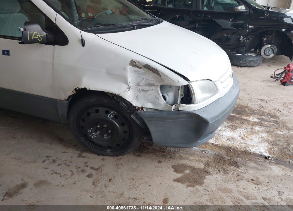 2003 TOYOTA SIENNA CE VIN: 4T3ZF19C53U542784