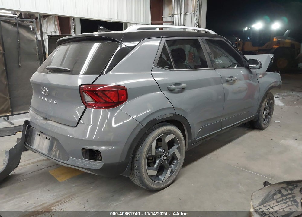 2022 HYUNDAI VENUE LIMITED VIN: KMHRC8A35NU208182