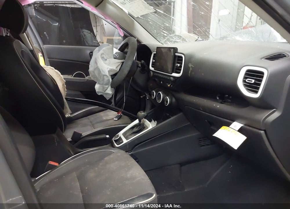 2022 HYUNDAI VENUE LIMITED VIN: KMHRC8A35NU208182