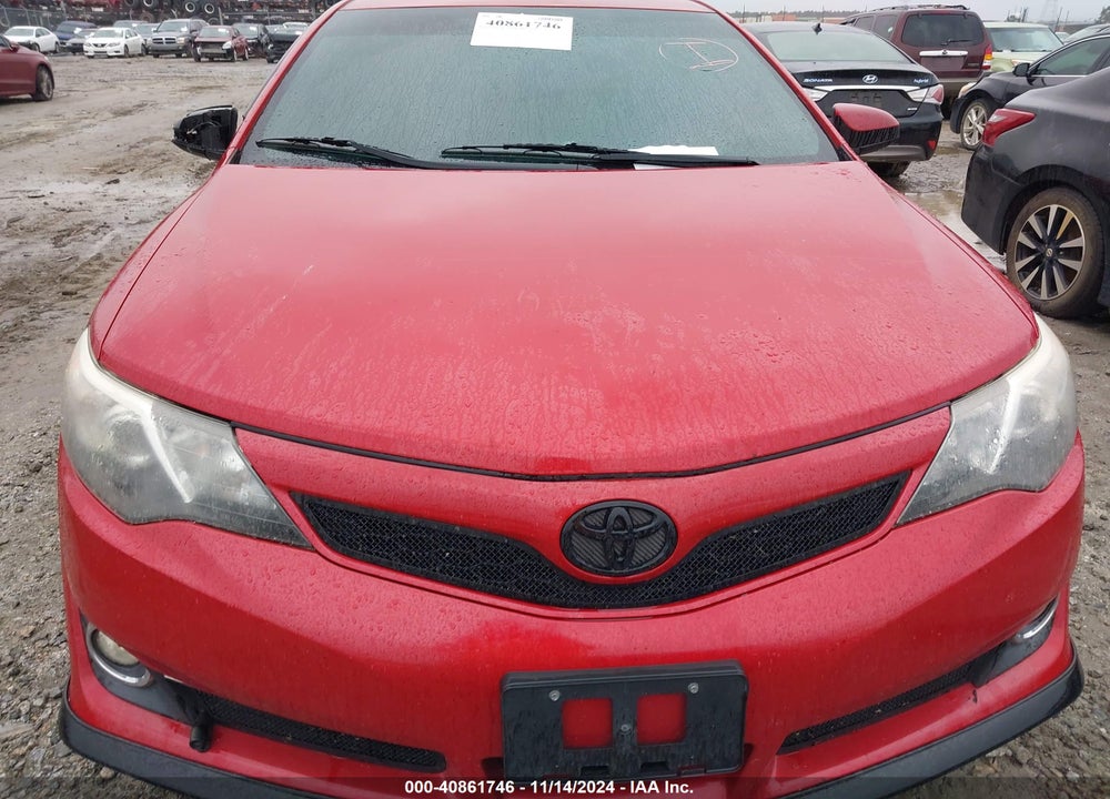 2014 TOYOTA CAMRY SE VIN: 4T1BF1FK4EU832832
