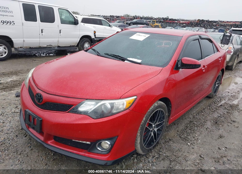 2014 TOYOTA CAMRY SE VIN: 4T1BF1FK4EU832832