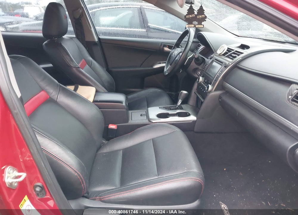 2014 TOYOTA CAMRY SE VIN: 4T1BF1FK4EU832832