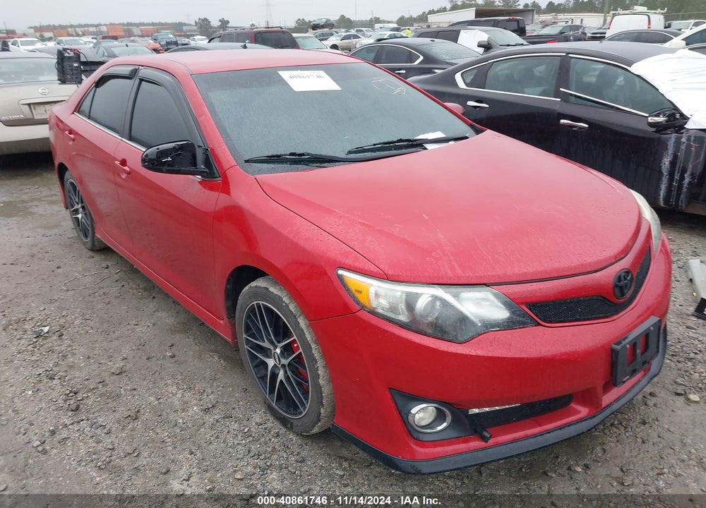 2014 TOYOTA CAMRY SE VIN: 4T1BF1FK4EU832832