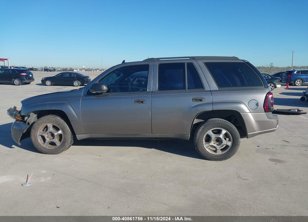 2007 CHEVROLET TRAILBLAZER LS VIN: 1GNDS13S472169197