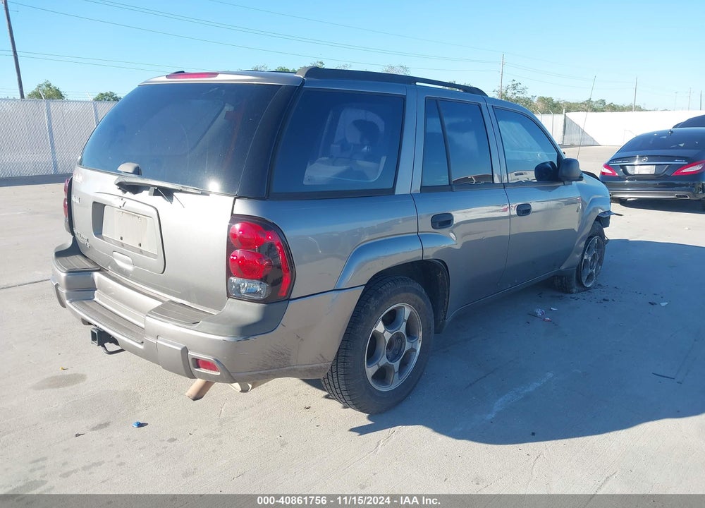 2007 CHEVROLET TRAILBLAZER LS VIN: 1GNDS13S472169197