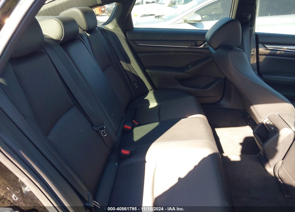 2022 HONDA ACCORD VIN: 1HGCV1F30NA111267