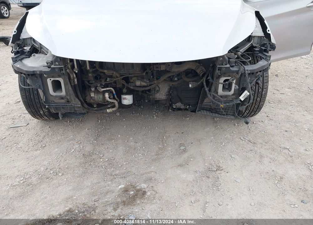 2014 HYUNDAI ELANTRA VIN: 5NPDH4AE7EH523876