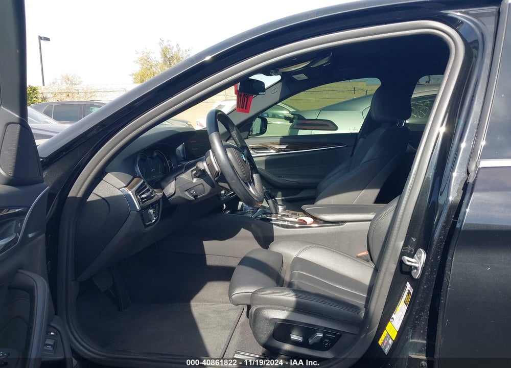 2019 BMW 530E IPERFORMANCE VIN: WBAJA9C5XKB389649