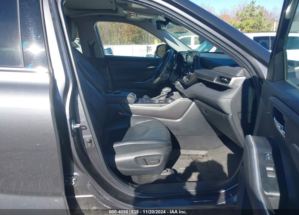 2022 TOYOTA HIGHLANDER HYBRID XLE VIN: 5TDGARAH7NS512153