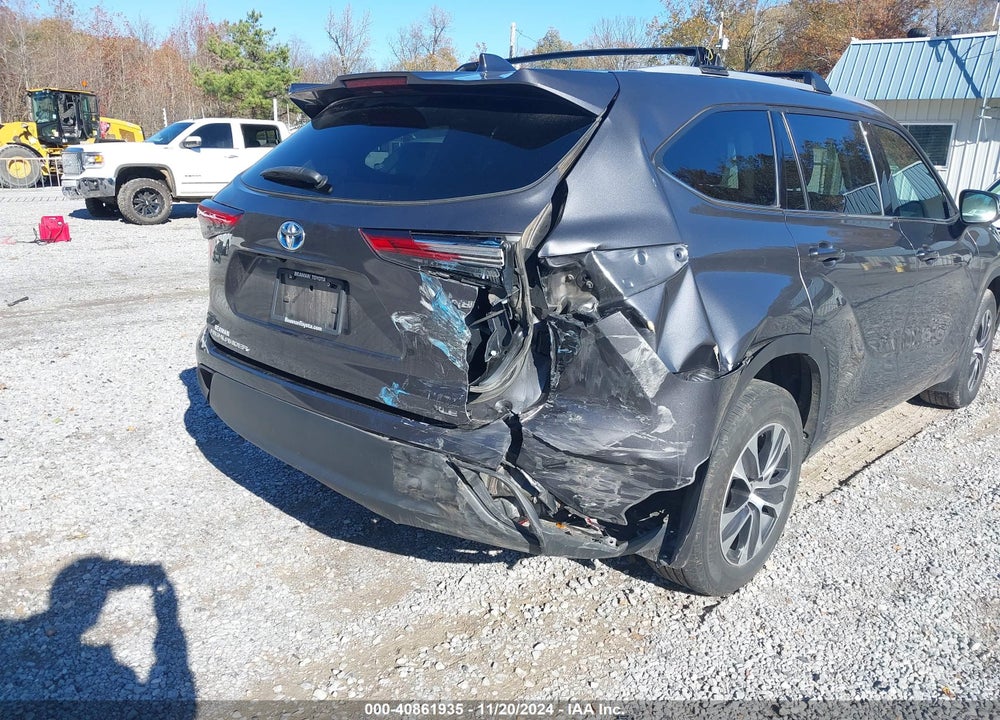 2022 TOYOTA HIGHLANDER HYBRID XLE VIN: 5TDGARAH7NS512153