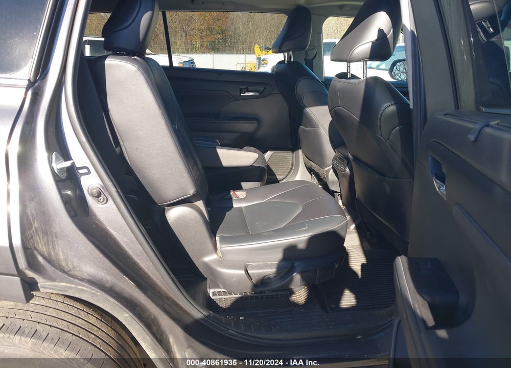 2022 TOYOTA HIGHLANDER HYBRID XLE VIN: 5TDGARAH7NS512153