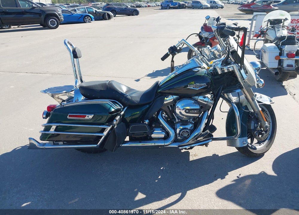 2015 HARLEY-DAVIDSON FLHR ROAD KING VIN: 1HD1FBM13FB633427