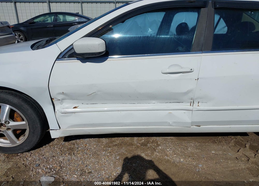 2005 HONDA ACCORD 2.4 EX VIN: 1HGCM56735A120560